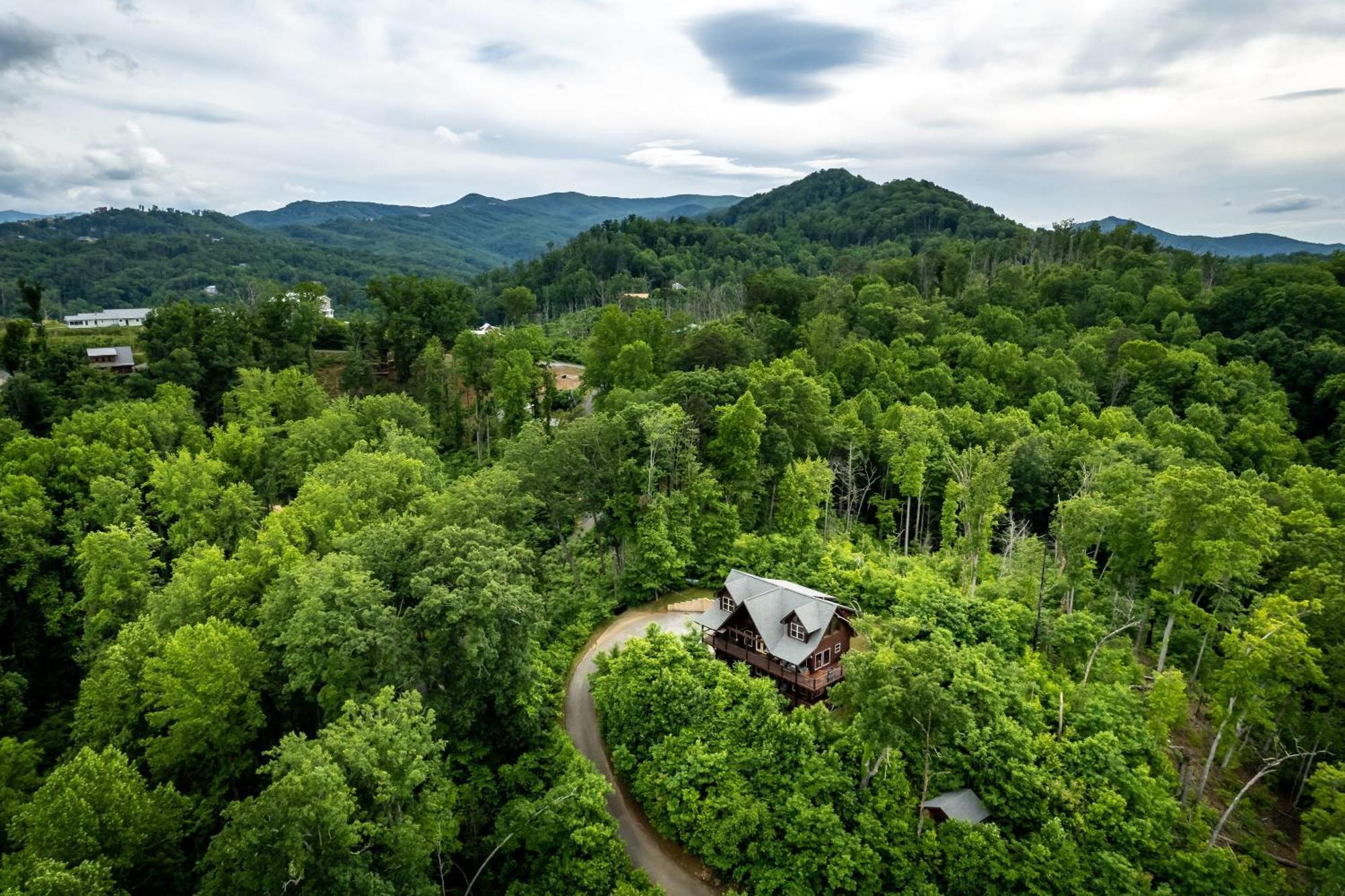 The Solstice - Amenities Galore Mountain Retreat Gatlinburg Εξωτερικό φωτογραφία