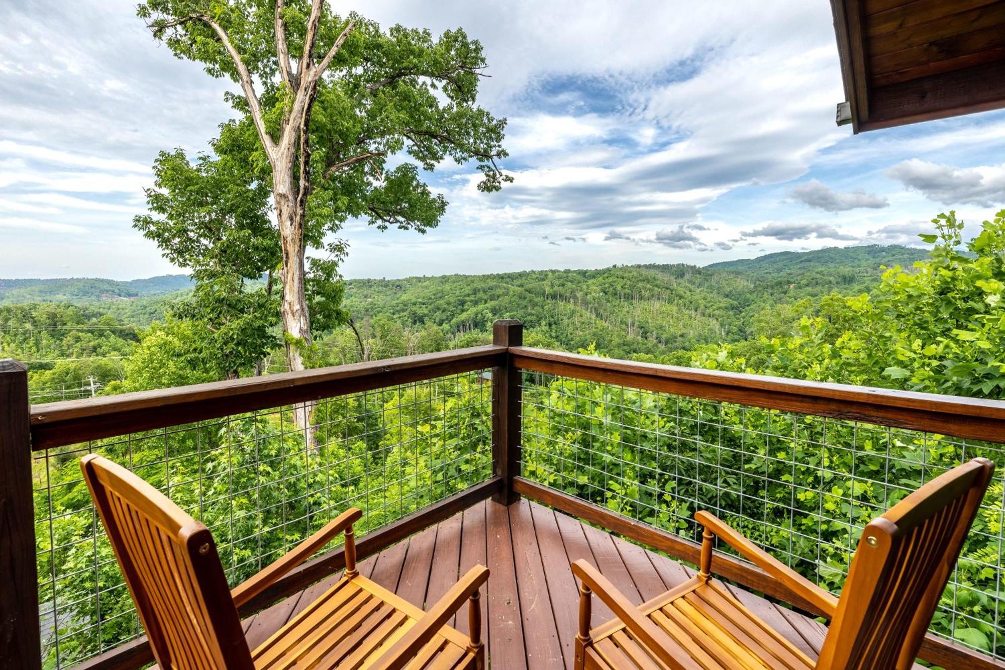 The Solstice - Amenities Galore Mountain Retreat Gatlinburg Εξωτερικό φωτογραφία